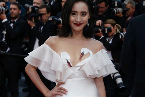 Linda E Sexy Aos 65 Sonia Braga Diz Que Voltou Vintage A Cannes 17