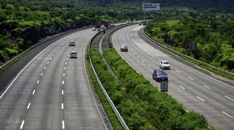 Vehicles Challaned For Traffic Violations On Mumbai Pune Expressway