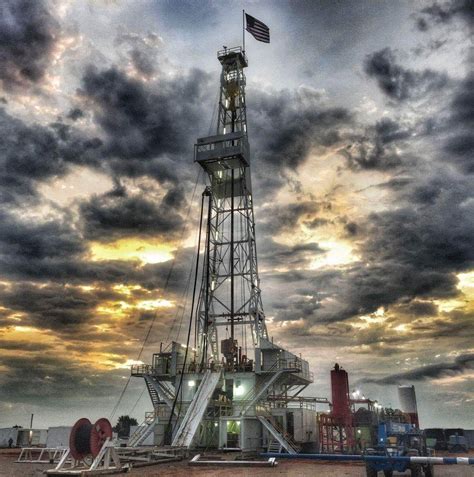 Pin By Tony Mitchell On Rigs Oil Rig Oil Platform Oilfield Life