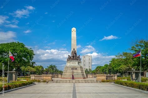 Rizal Park Luneta And Rizal Monument In Manila Obraz Na P Tnie