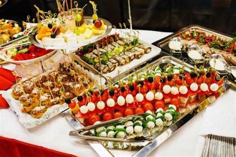 Offer A Buffet Style Meal 10 Brilliant Christmas Party Ideas