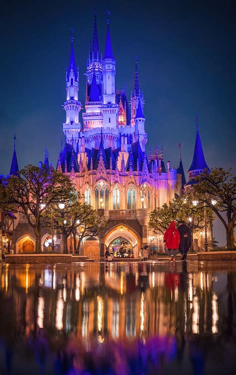Scenes From Disney Parks Tokyo Disneyland At Night Disney Tourist Blog