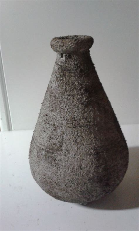 oude vaas gepimpt in betonlook | Vaas