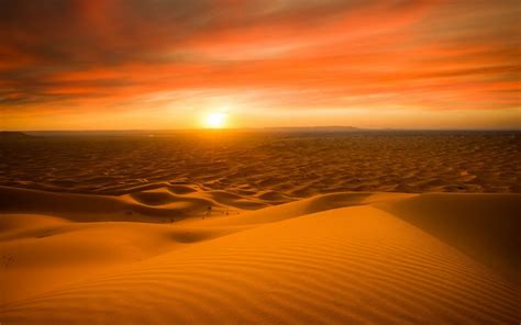 Sunset Desert Wallpaper 2048x1060 57073 Baltana