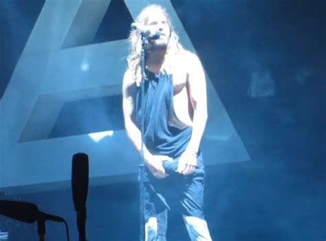 Jared Leto S Bulge Is Unforgettable Watch The Singer Grab His Impressive Junk During 30 Seconds