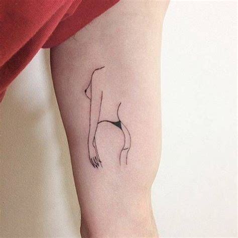 Nude Woman Tattoo On The Left Inner Arm Ideas De Tatuaje Femenino