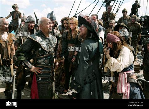 Chow Yun Fat Naomie Harris Keira Knightley Geoffrey Rush Y Johnny Depp En Piratas Del Caribe En