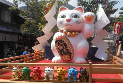 毎日がお祭り騒ぎニャー！インスタグラム 猫のお祭り スケジュール Matomany