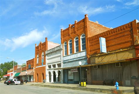 Busy Small Town Oklahoma Small Towns Usa Small Towns Towns
