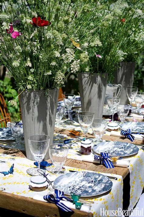 15 Gorgeous And Easy Spring Table Settings For Your Next Party 31 Daily