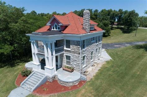 C1904 Historic Stone Mansion For Sale Wgarages On 72 Acres Silex Mo