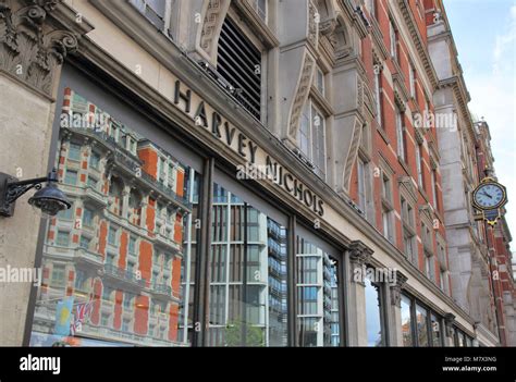 Harvey Nichols Shop In London Hi Res Stock Photography And Images Alamy