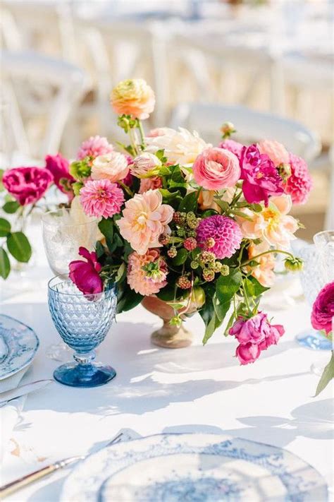 Bright Floral Centerpieces For Spring Weddings Weddingomania
