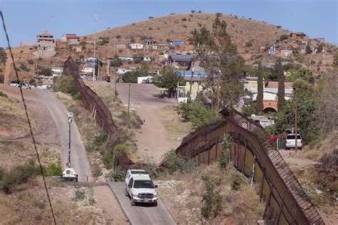 In Immigration News Gops Shift On Reform Arizona Border Residents
