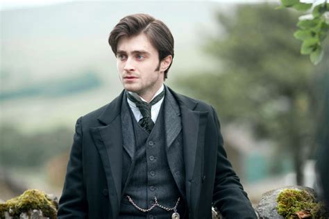 First Official Photos Of Daniel Radcliffe In Woman In Black Debuted