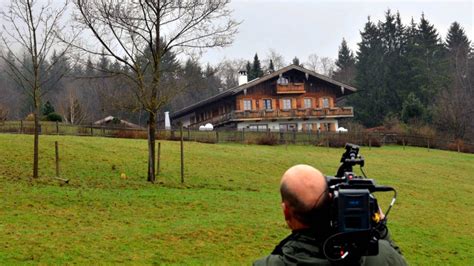 It had a population of around 4800 inhabitants in 2014. Haus Uli Hoeness Bad Wiessee - Heimidee
