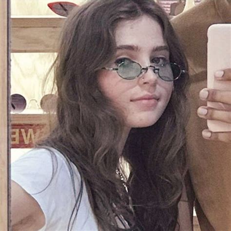 Clairo In 2020 Pretty People Indie Girl Girl