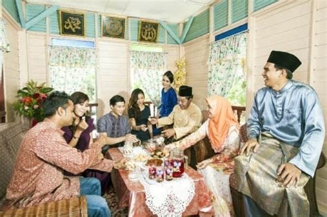Kebaikan dan keburukan penganjuran rumah terbuka. rumah: surat jemputan rumah terbuka hari raya aidilfitri
