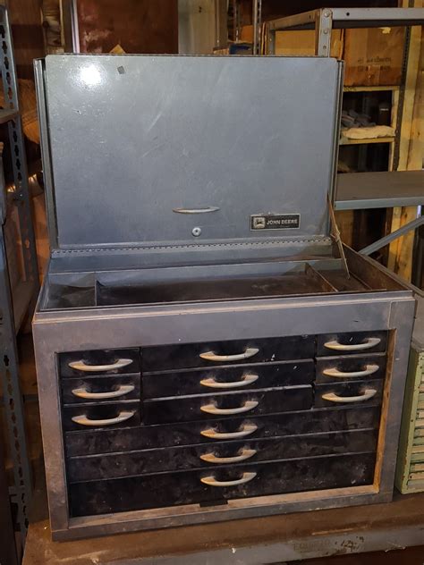 The john deere operations center instantly captures vital operational data to boost transparency and increase accessible either via the john deere operations center mobile app or internet portal, this. John Deere Tool Cabinet For Sale - Online Auctions