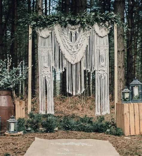 These Fab Boho Wedding Altars Arches And Backdrops That Make Us Swoon