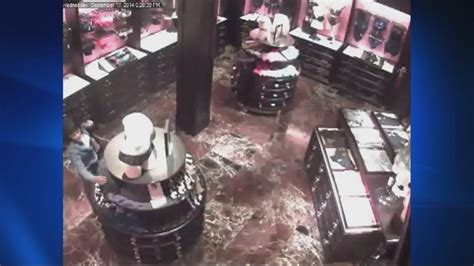 Panty Raid Woman Caught On Camera Stealing Underwear From Victoria S Secret