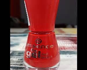 Kvalitetni essence lakovi, serija `this is me`, broj 01 freaky, 03 bold, 04 crazy, gel struktura (znači gušći nego obični, a brzo se suše). Lak za nokte - Essence The Gel Nail Polish - Lepotica.rs