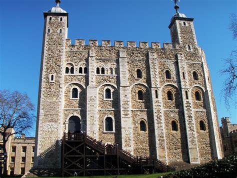 A Summer Visit In The Tower Of London Litaloeuropeo Independent
