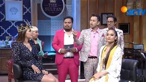 9 ogos 2015kredit muzik latar: Cinta Laura Buktikan Luna Maya Masih Simpan Nama Ariel ...