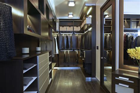 15 elegant luxury walk in closet ideas to store your clothes in that look like boutiques