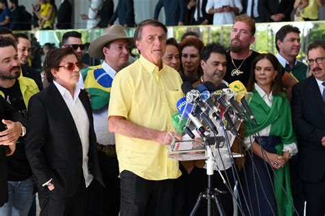 Brazil S Bolsonaro Apologizes Amid Pedophilia Row