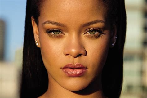 You Can Join The Beauty Masterclass With Rihanna In Dubai