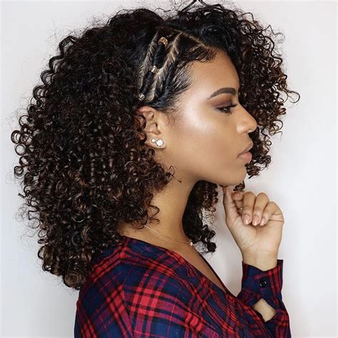 Https://tommynaija.com/hairstyle/curly Hair To The Side Hairstyle