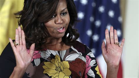 Weltweite Lesereise Doku über Michelle Obama Erscheint Bei Netflix