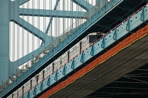 Patco Delays Expected Due To Disabled Train Near Ben Franklin Bridge