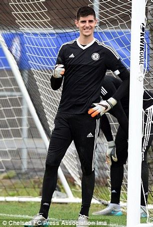 Thibaut courtois is one of the famous professional belgium footballer who plays as a goalkeeper for he is left foot player. Chelsea goalkeepers Thibaut Courtois and Asmir Begovic ...