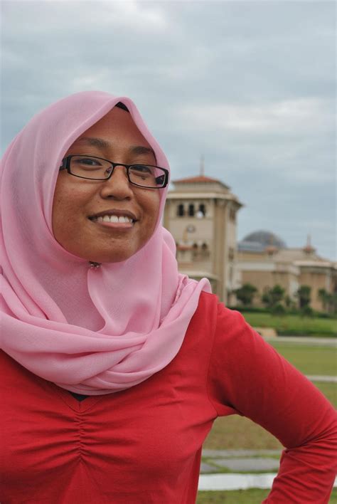 Jilbobs sma toge goyang pantat gede montok hot. Nonok Tembam | Foto Bugil Bokep 2017