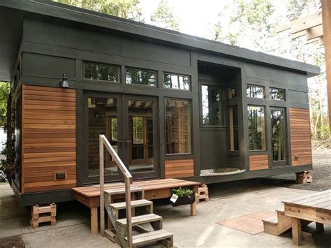 College Grad Join The Tiny House Movement