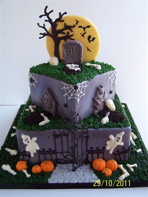 Spooky Graveyard Cake Halloweencakes Halloween Birthday Cakes