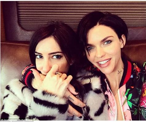 Lisa Origliasso Gives Sister Jessica S Relationship With Ruby Rose The Tick Of Approval Daily