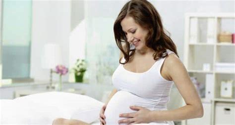 Pregnancy Guide To Avoid Swelling And Puffiness