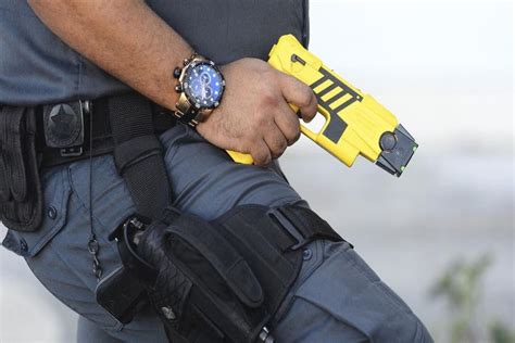 Con Capacitación Dotarían A La Policía Con Pistolas Taser Salta