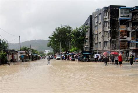 Banjir kilat di area jalan p ramlee, penang. Beberapa kawasan di Pulau Pinang dilanda banjir kilat ...