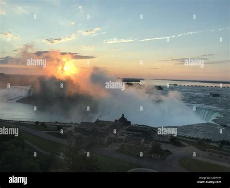 Sunrise Over Niagara Falls Stock Photo Alamy