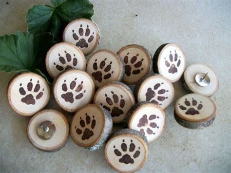 20 Rustic Wood Paw Print Thumbtackspush Pins By Thehickorytree 1150 Paw Print Etsy