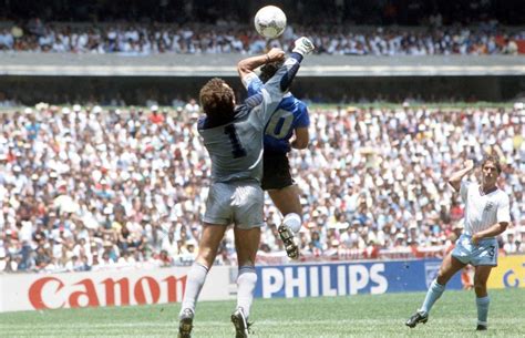 Diego Maradona Scores The Infamous Hand Of God Goal 1986 Rare Historical Photos