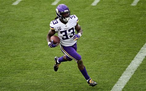 Fantasy football running back rankings as well as other positions for the 2020 nfl season. Week 12 DraftKings NFL DFS Cheat Sheet | 4for4