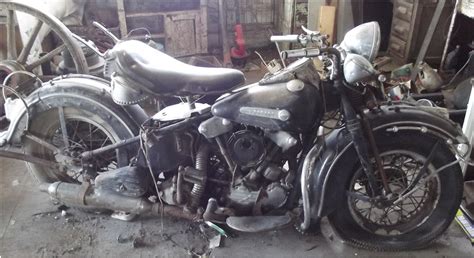 Found In A Barn Harley Bikes Harley Davidson Knucklehead Barn Finds