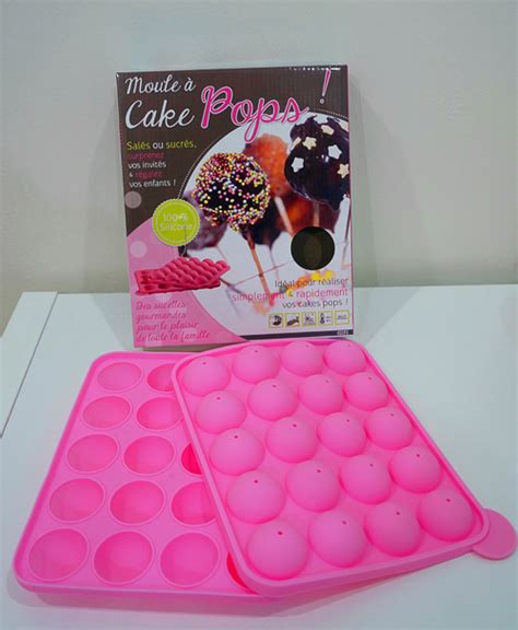 The mould is easy to use. Cheddarina: Cake Pops Recipe- Using a Silicone Cake Pop Mould