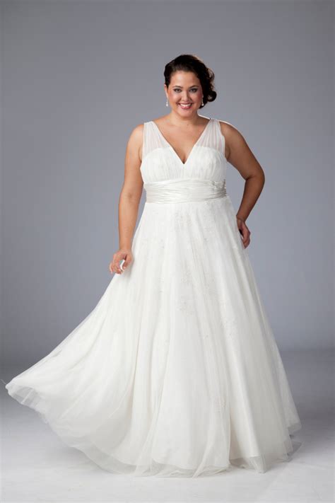 11 Awesome Wedding Dresses For Curvy Women Awesome 11
