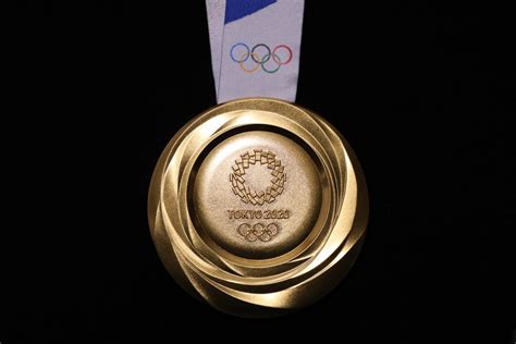 Tokyo summer olympics medal count. Tokyo 2020 medals will be made with recycled smartphones ...